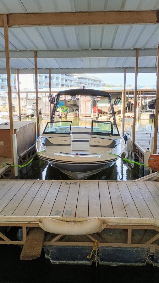 B Lakefront! Remodeled, Boat Slip, Patio Views, Pool, Boat Ramp, Wifi Osage Beach Exterior foto