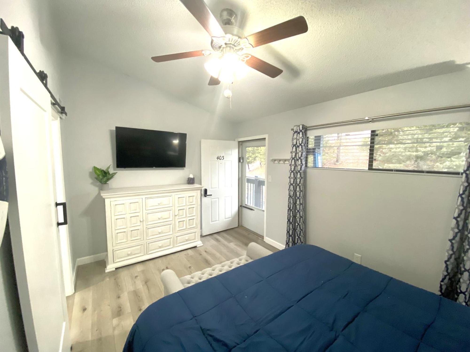 B Lakefront! Remodeled, Boat Slip, Patio Views, Pool, Boat Ramp, Wifi Osage Beach Exterior foto