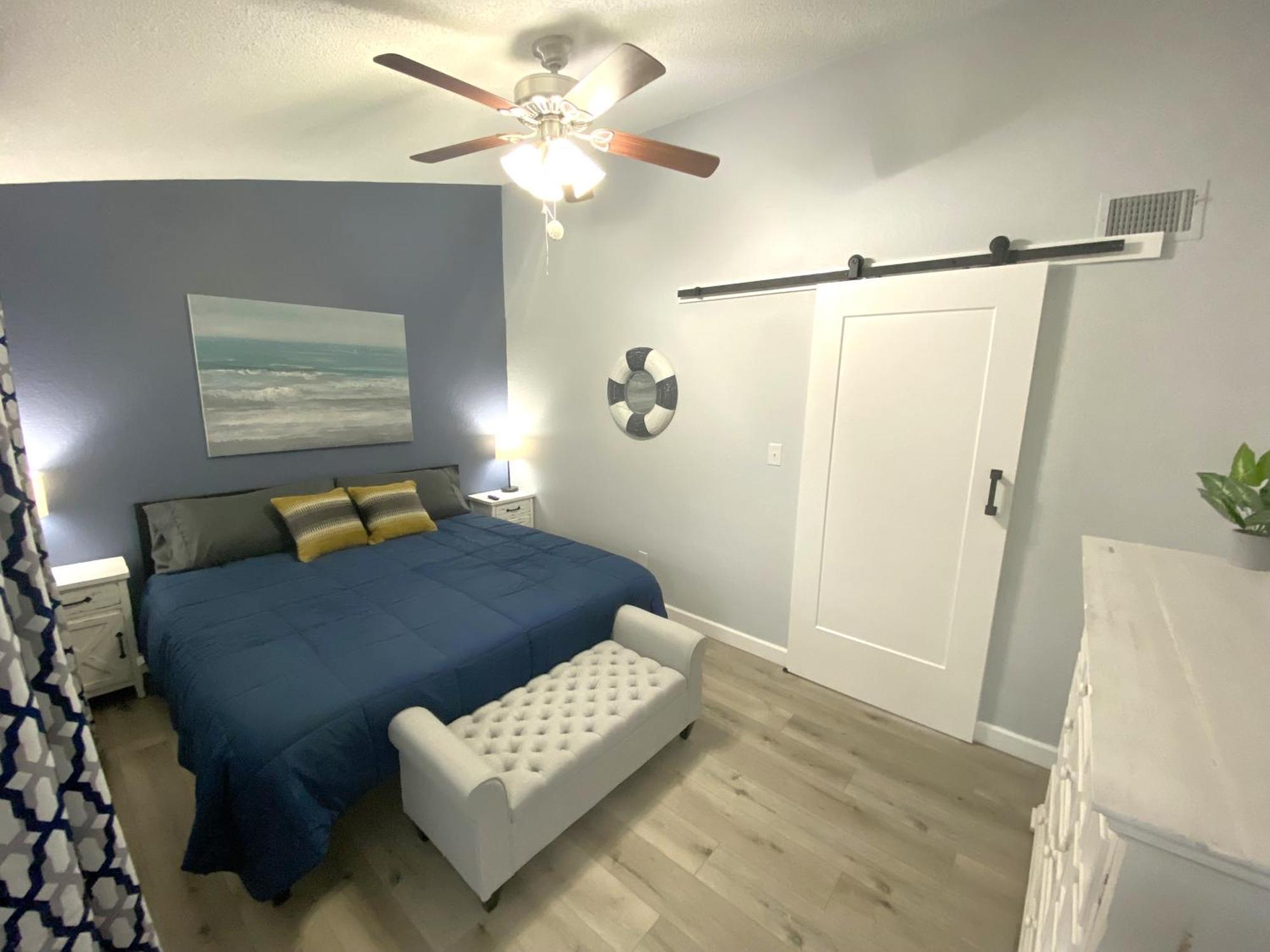 B Lakefront! Remodeled, Boat Slip, Patio Views, Pool, Boat Ramp, Wifi Osage Beach Exterior foto