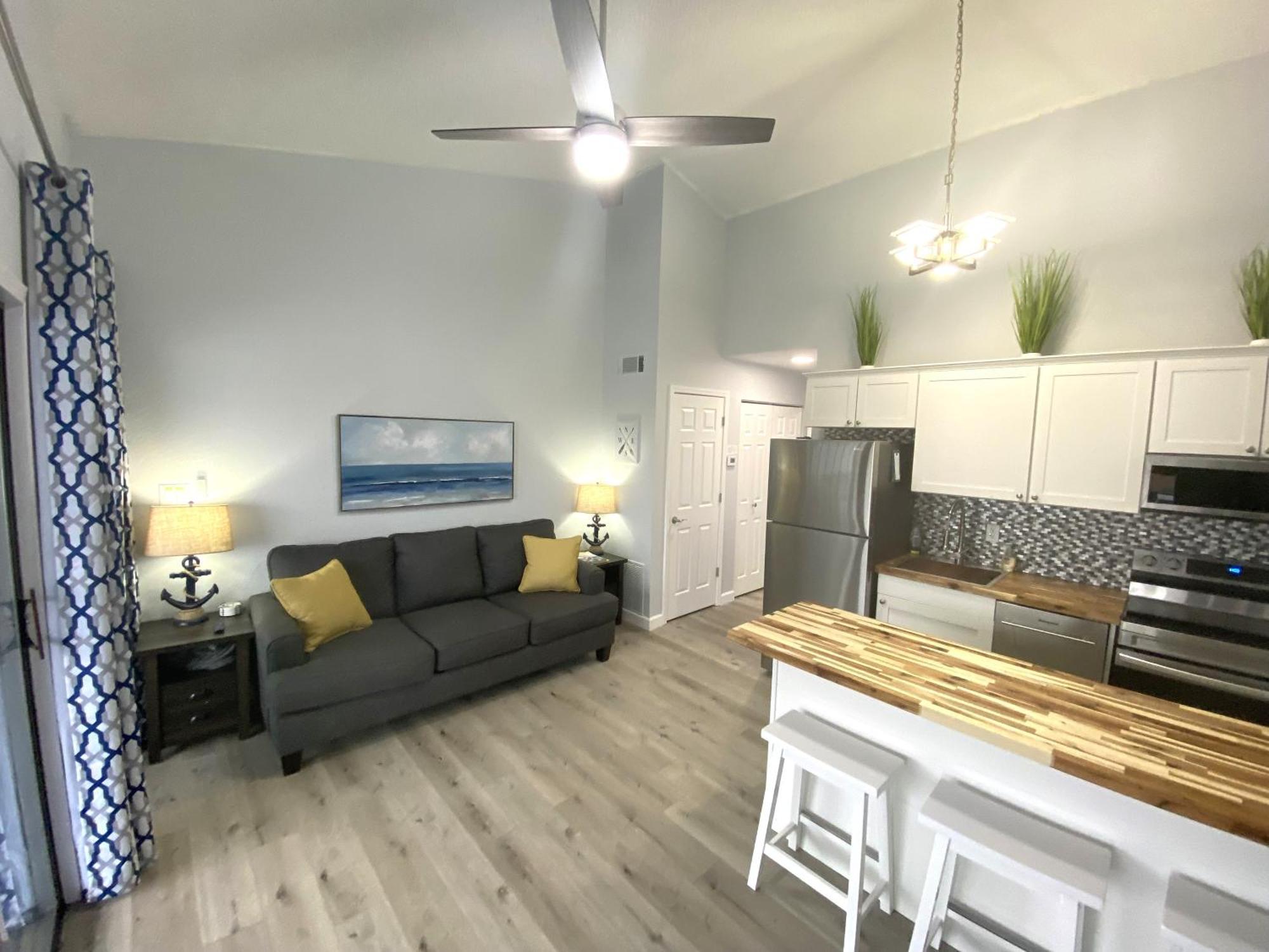 B Lakefront! Remodeled, Boat Slip, Patio Views, Pool, Boat Ramp, Wifi Osage Beach Exterior foto