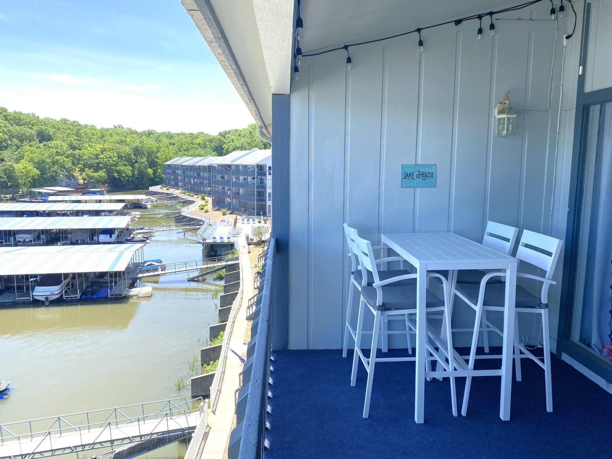B Lakefront! Remodeled, Boat Slip, Patio Views, Pool, Boat Ramp, Wifi Osage Beach Exterior foto