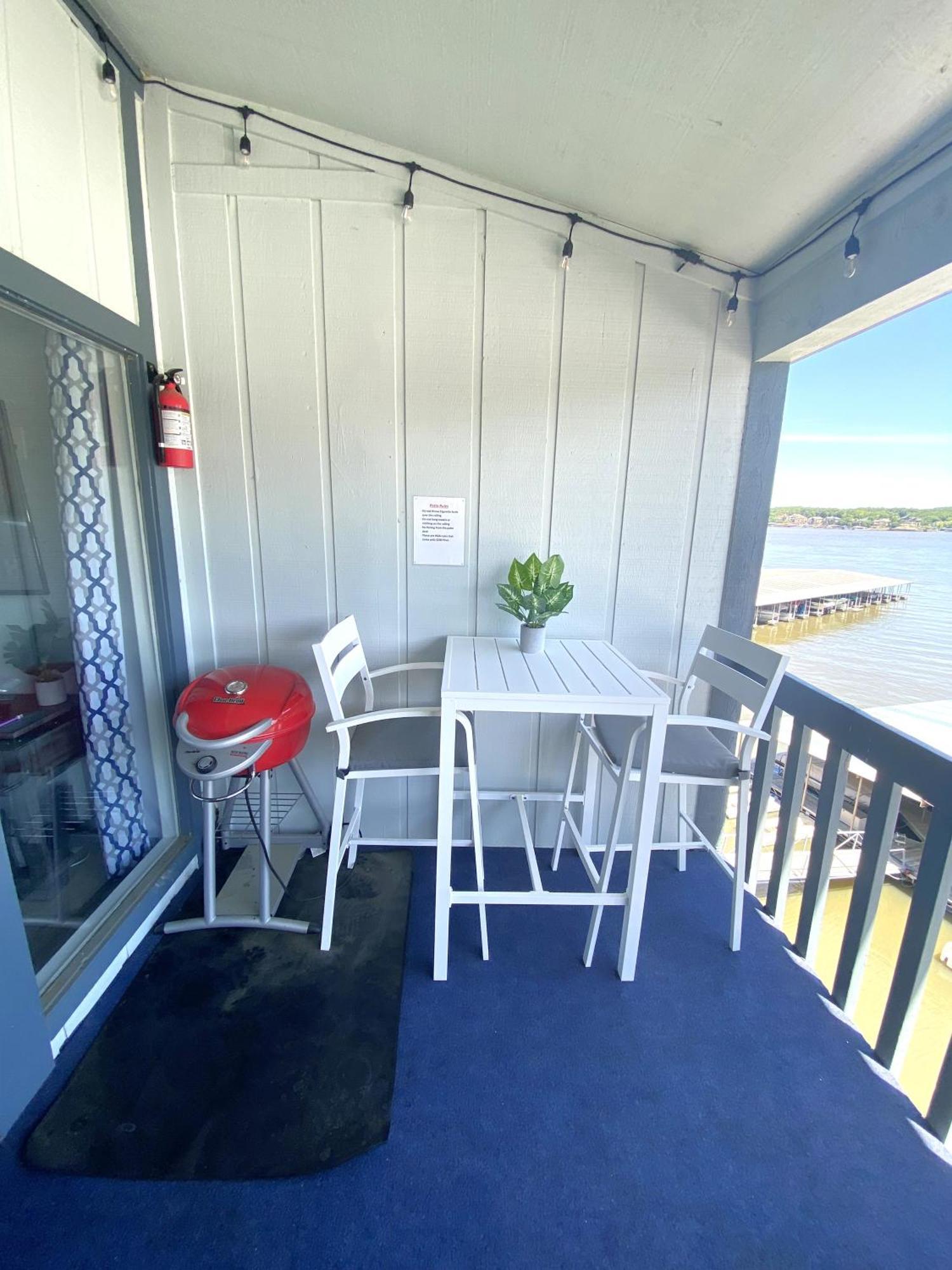 B Lakefront! Remodeled, Boat Slip, Patio Views, Pool, Boat Ramp, Wifi Osage Beach Exterior foto