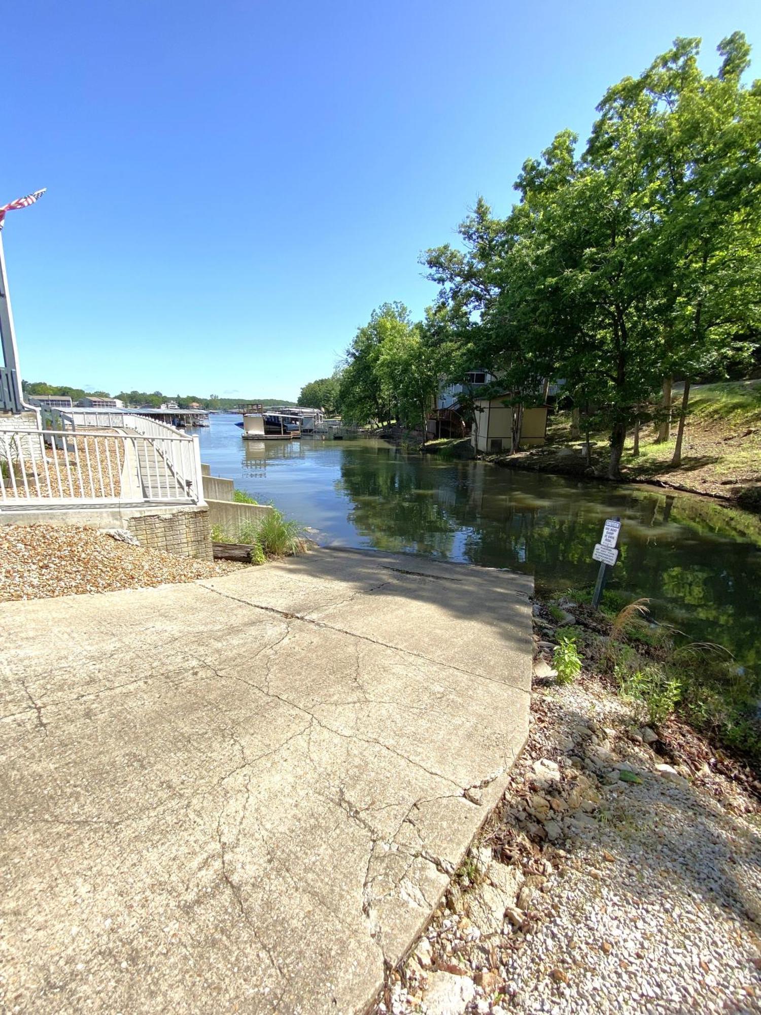 B Lakefront! Remodeled, Boat Slip, Patio Views, Pool, Boat Ramp, Wifi Osage Beach Exterior foto